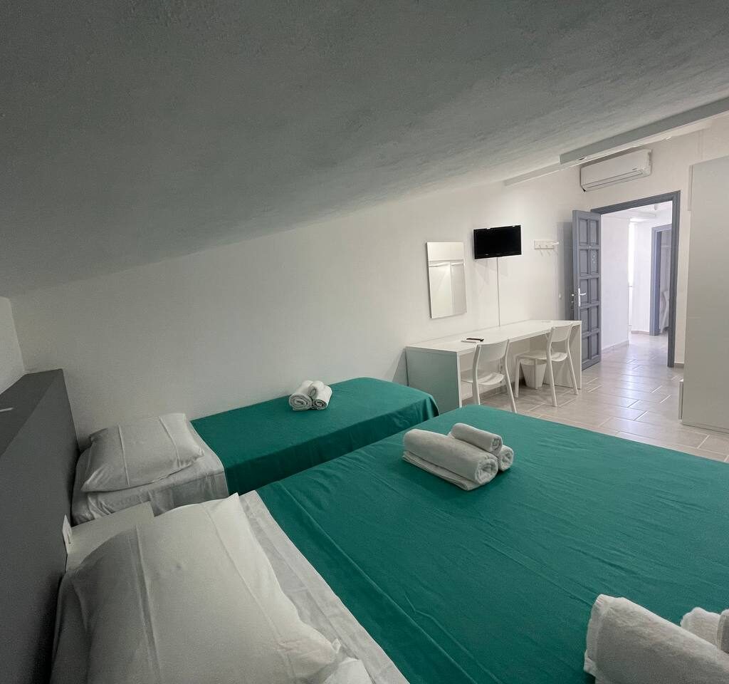 bed-breakfast-amendolara-camera-matrimoniale-vista-mare-roseto-capo-spulico-calabria-evergreen